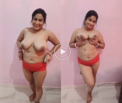 Super-hottest-big-boobs-xxx-com-bhabi-show-viral-mms-HD.jpg