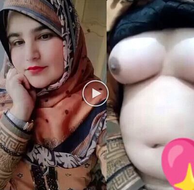 x-nxx-pakistan-super-cute-paki-babe-shows-big-boobs-mms.jpg