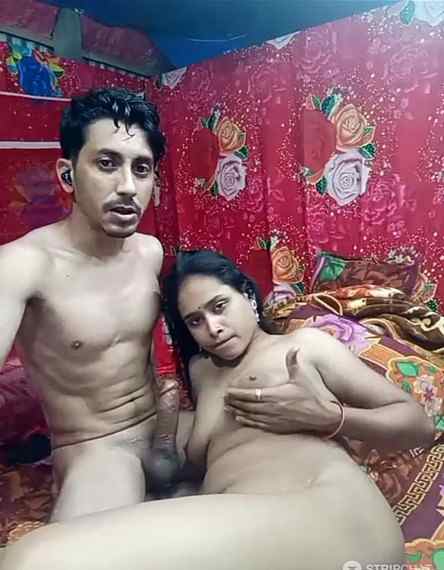 Hottest-horny-couple-indian-top-sex-site-live-sex-HD.jpg